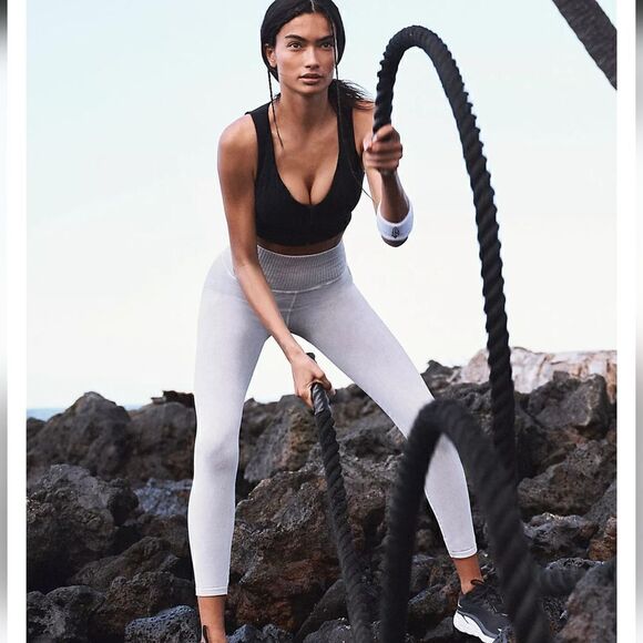 Free People Good Karma Leggings Ice Grey XS/S - Picture 1 of 6